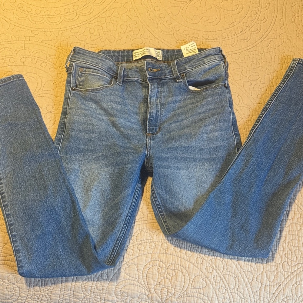 Abercrombie and Fitch super skinny high-rise Jeans EUC